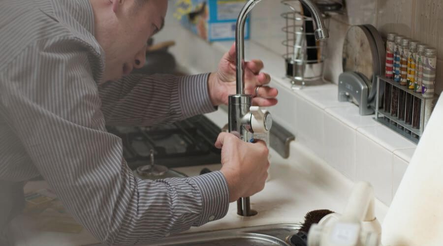 Professional sink repair in Duncombe, IA