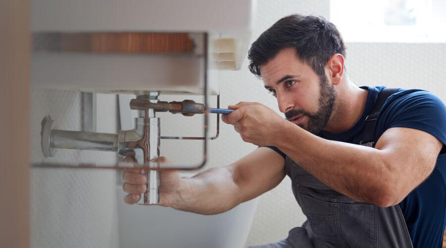 Garbage disposal repair in Duncombe, IA